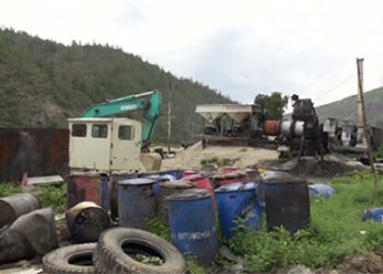 Locals of Zhelngo, Sharpa put stop to the Hot Mix plant