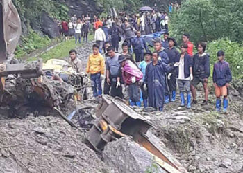 Landslide kills 3 in Dorokha.
