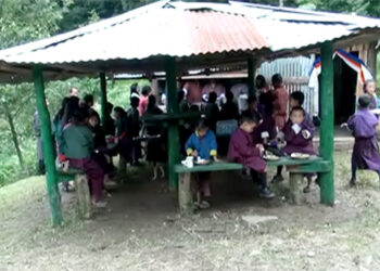 Students of Alaykha Pry.School benefit from feeding programme