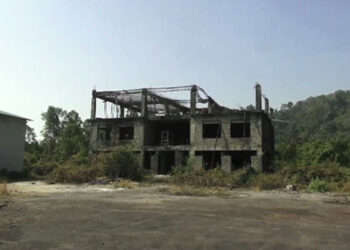 Without boarding facility while administration & contractor fight the case, S/Jongkhar