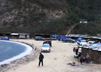 Vendors happy with the new vegetable stalls at Bjichulum along Punakha-Thimphu