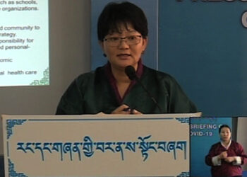 Mandatory face masks in public places and public transport services