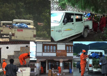 A group from Zunglen in Monggar donates vegetables to religious institutions and Desuups