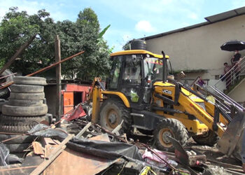 Wangdi Automobile workshop demolished by Phuentshogling Thromde