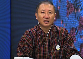 Lockdown relaxations in the low-risk areas