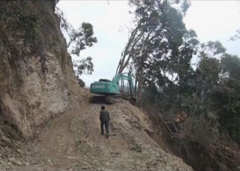 Locals excited with the new farm road connecting their village, Malbassey in Tsirang