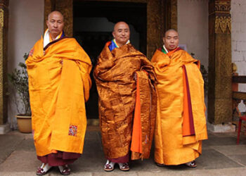 His Holiness the Je Khenpo confers tashi lekdhar to the new Tsugla Lopen, Yonten Lopen and Getsho Lopen