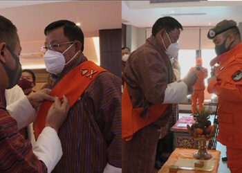 Chief Operations Officer of the RBA and the Director-General of Desuung receive His Majesty The King’s Gold Pin