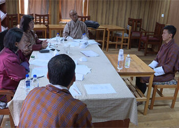 Qualitative selection system to attract high performing high school graduates into teaching profession