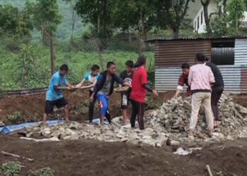 Bammung Entrepreneur Club- hands-on experience cultivating mushrooms, Yurung Central School