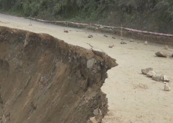 Frequent roadblocks infuriate travellers in Monggar