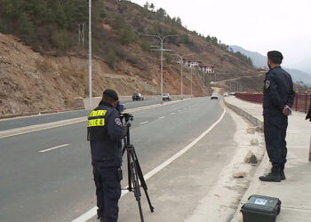 Police start penalising traffic offenders on four-lane Jungshina-Bhutan Telecom road