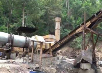 Smoke and stench from blacktop mixing plant worry residents in Tingtibi