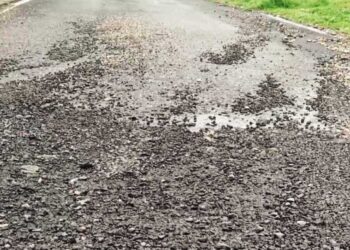 Blacktopped road starts disintegrating after two weeks- Zhemgang