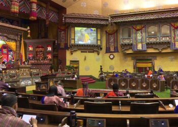 Finance Minister proposes dismissing convertible currency earning requirement as precondition for tax exemption