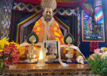 Thousand butter lamps lit in honour of late Mr Uffe Ellemann-Jensen, former Foreign Minister of Denmark