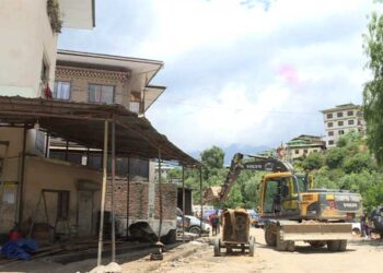 Thimphu Thromde demolishes illegal structures