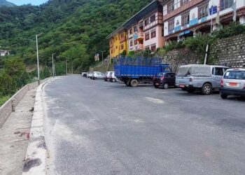 Long-awaited double-lane road blacktopped in Phaling Throm