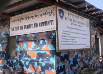 Man at large after allegedly cheating a woman on the pretext of taking her to the US