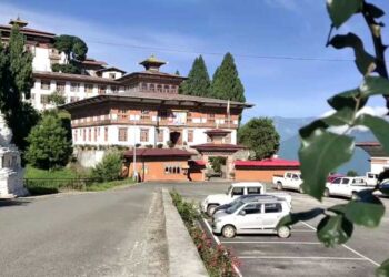 Accountant suspended for alleged embezzlement