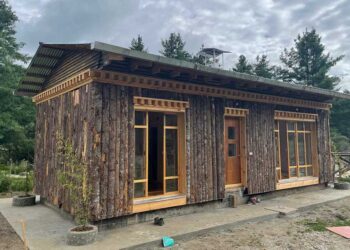 Chhumey TTI builds a model structure of Bhutanese-style energy-efficient home