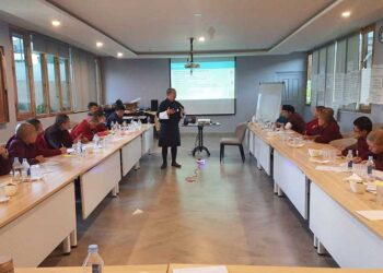 A CSO trains nuns in addressing mental health issues