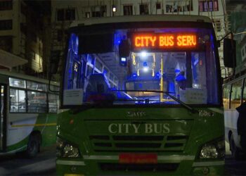 People working late hours welcome city bus night service