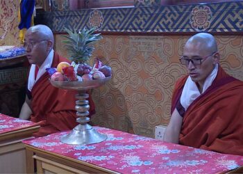 Dorji Lopen confers dhar to new Droden Lam and Umze of Thimphu Lingzhi
