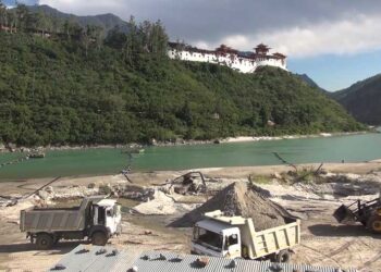 Sand shortage from Wangdue triggering black market in Thimphu?