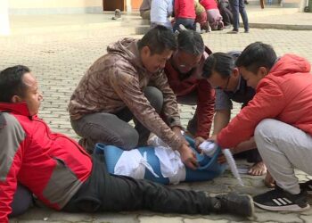 Tour guides receive intensive medical care training