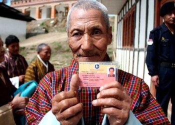 ECB to discontinue issuing voter cards