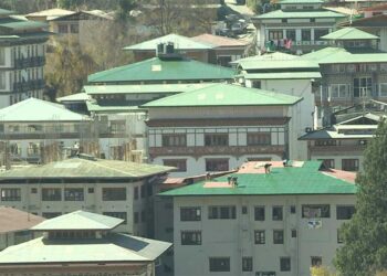 Thimphu Thromde to start penalising building owners and institutions for not completing roof paintings