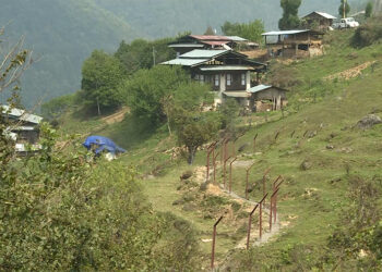 Tongling, first village in Lhuentse to receive chain link fencing