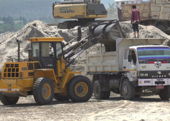 Punatsangchu sand dredging site might run out of sand next month