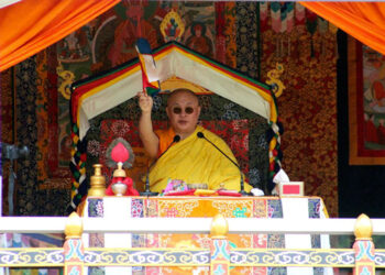 His Holiness the Je Khenpo concludes oral transmission of his own Kabum