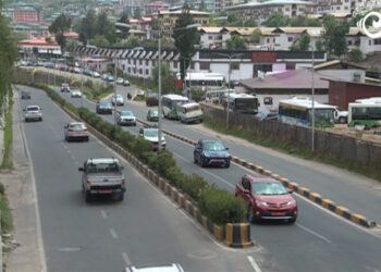 People unaware or ignorant of lane-changing rules, police fine 16 drivers