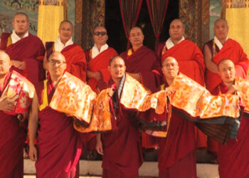 HH Je Khenpo confers Dhar to newly appointed Gerab Kheden Lopens and Tormai Lopen