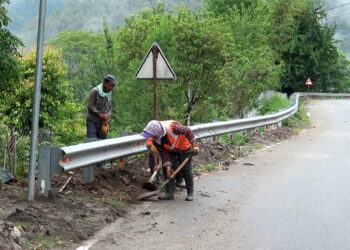 DANTAK takes measures to minimise vehicle accidents on Trashigang-Wamrong Highway
