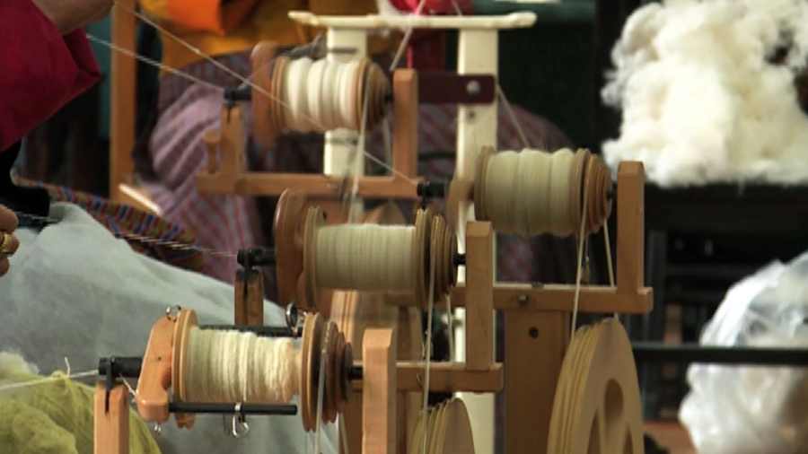 Weaving Income Empowering weavers to enhance yarn quality and income - BBSCL