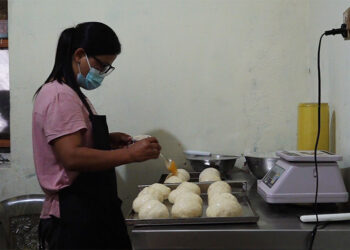 Women’s group making full use of bakery training in Zhemgang