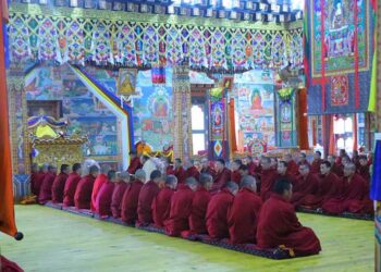 His Holiness the Je Khenpo consecrates Kudung chorten of His Holiness the late Je Thrizur Tenzin Doendrup