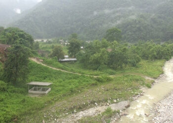 Villagers in Telung await flood protection along Sokporong stream