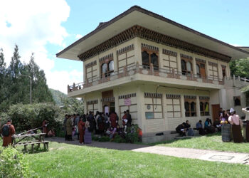 Graduates request document verification for BCSE in east