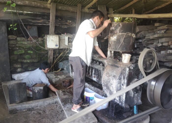 Zhemgang farmers revive long-lost tradition of mustard oil extraction