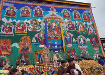 His Holiness the Je Khenpo consecrates Thongdrel and Kuenrey for Ugyen Guru Lhakhang at Pangbisa, Paro