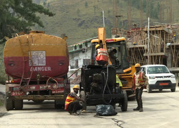 Roads in four Thromdes to become pothole-free