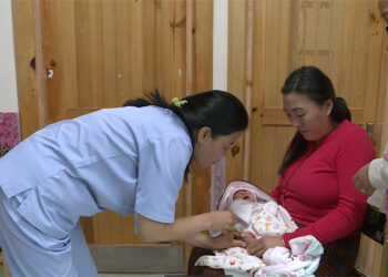 Bhutan closer to achieving universal immunisation coverage with 99.6 % children vaccinated