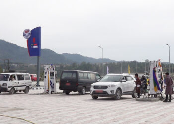Samtse DT directs relevant offices to limit fuel purchases by Indian cars
