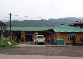 Tendu Gewog residents seek Yenlag Throm upgrade for better infrastructure