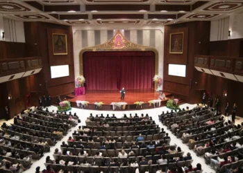 PM’s ‘Enlightened Leadership’ talk receives rousing response at Chulalongkorn University